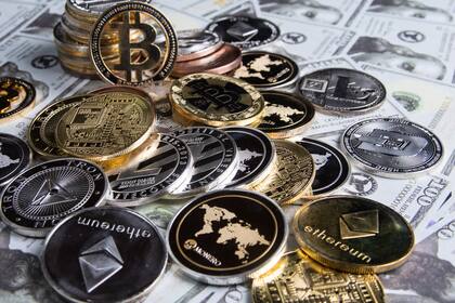 La plataforma funciona como intermediario entre tenedores de criptomonedas a los que le cobra una comisión por la transferencia