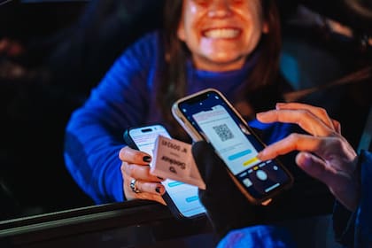 La plataforma permite reservar estacionamientos de forma anticipada