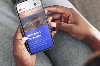 La plataforma solo permite vincular vehículos elegibles para la renovación del registro