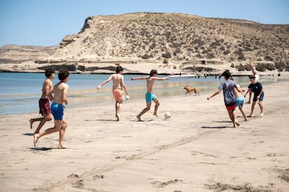 La playa de Puerto Pirámides