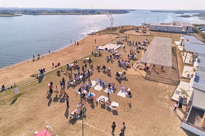 La playa de Puertos será este año la locación elegida para la muestra. 