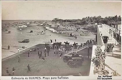 La playa del balneario de Quilmes, a principios del siglo XX.