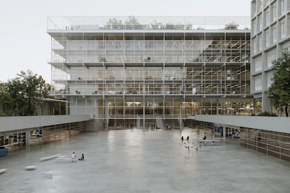 La plaza central o ágora estará balconeada por un perímetro cuadrangular con salones que pueden adaptarse a otros usos