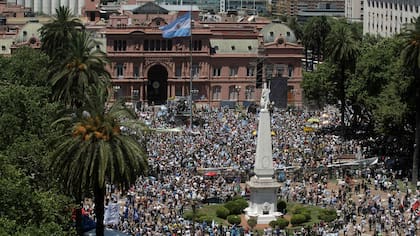 La Plaza de Mayo vivió una fiesta de la democracia
