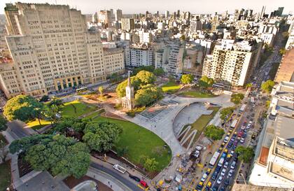 La Plaza Houssay, ubicada entre las facultades de Economía, Medicina, Farmacia y Odontología, puesta en valor por el gobierno porteño