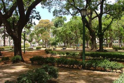 La Plaza Rodríguez Peña tiene una historia que se relaciona con la ciudad de Buenos Aires