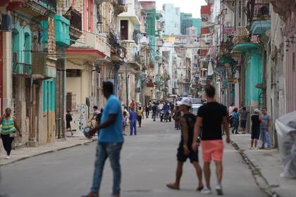 La población cubana enfrenta una de las crisis económicas más severas de los últimos tiempos
