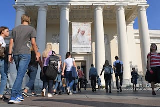 Bajo la mirada de Rusia, Francisco inicia una gira por los países bálticos