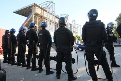 La policía analiza no prestar servicio para los próximos partidos en el Nuevo Gasómetro