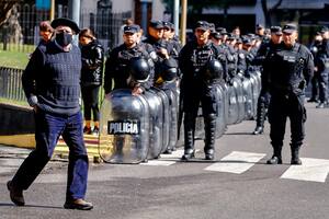 Sin diálogo con el kirchnerismo, Larreta prepara un refuerzo policial con la Infantería en la casa de Cristina