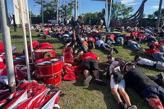 Bebote Álvarez fue a combatir a la barra “oficial” para volver a liderar la tribuna: quedó detenido con 214 secuaces