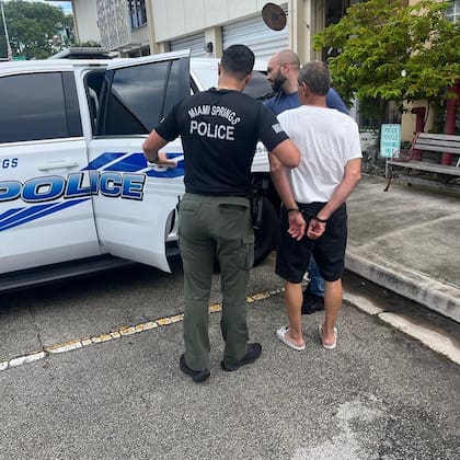 La policía confiscó el machete del agresor