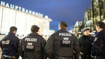 La policía de Colonia ya tiene 16 sospechosos identificados