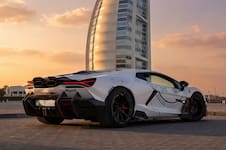 La Policía que incorporó un auto de lujo a su flota para patrullaje