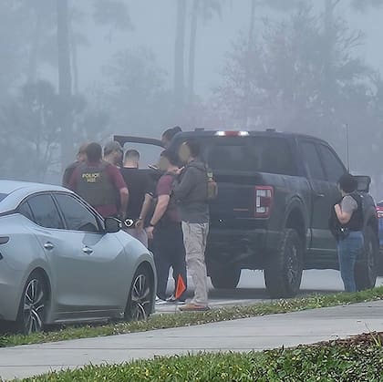 La policia de Florida colaboró con el ICE en la captura de dos inmigrantes irregulares, de los cuales uno es señalado como presunto miembro del grupo delictivo Tren de Aragua