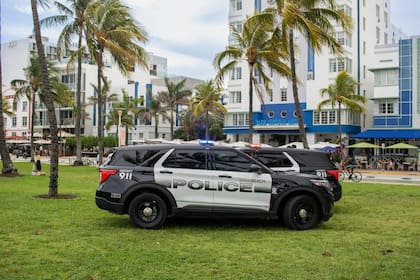 La Policía de Florida recomendó a los conductores mantener las placas de sus autos limpias, visibles y sin obstrucciones