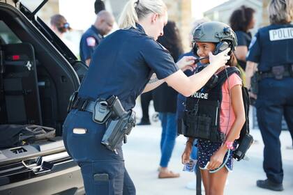 La Policía de Hutto pide exclusivamente cumplir con los valores de la empresa.