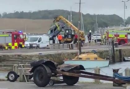 La Policía de Irlanda del Norte inició el operativo de rescate apenas se supo del incidente (The Mirror)