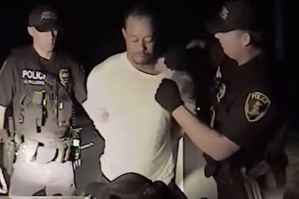 La policía de Jupiter, Florida, detiene a Tiger Woods en estado de ebriedad el 29 de mayo de 2017