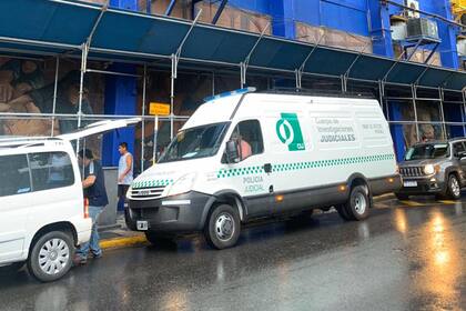 La Policía de la Ciudad allana la Bombonera por los incidentes en las piletas