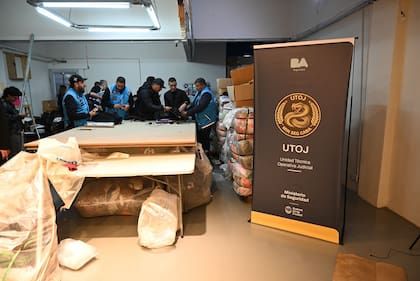 La Policía de la Ciudad secuestró en Belgrano ropa de primeras marcas con un valor de más de 150 millones de pesos