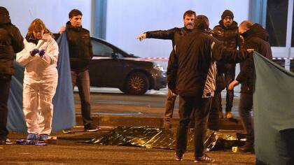 Según informó la policía, Anis Amri sacó la pistola, gritó "Allahu Akbar" (Alá es grande), disparó y fue ultimado a tiros