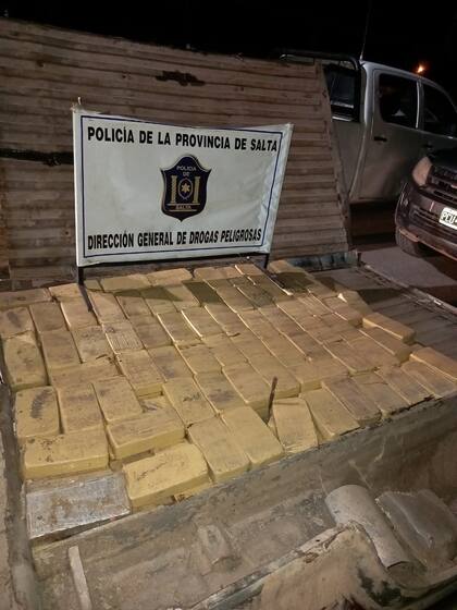La Policía de Salta incautó un importante cargamento de 146 kilos de cocaína
