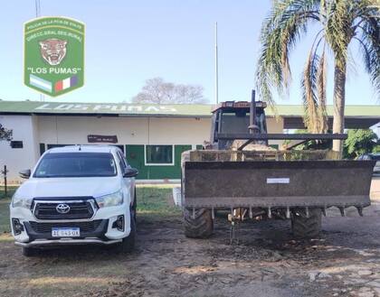 La policía de Santa Fe también secuestró un tractor con pala
