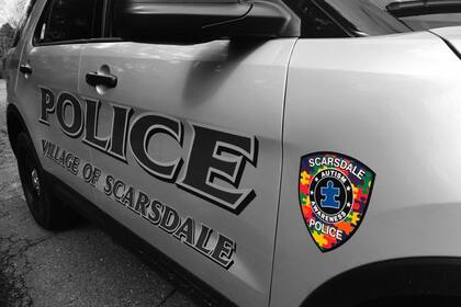 La Policía de Scarsdale recibió el llamado del vecino y encontró la cámara oculta