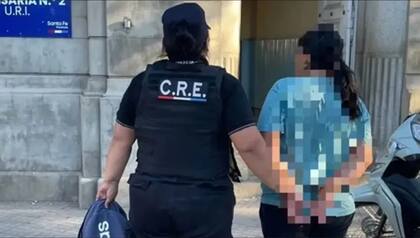 La policía detuvo a la madre que abandonó a su hijo