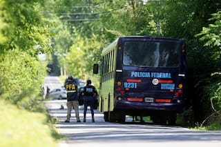 Allanan la quinta de Pilar sospechada de pertenecer a autoridades de la AFA: secuestraron 45 autos de lujo o colección