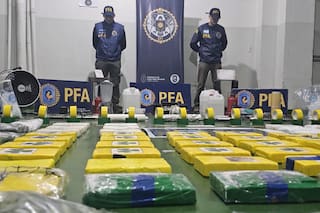Secuestraron 70 kilos de cocaína, detuvieron a siete sospechosos y buscan a un capo narco