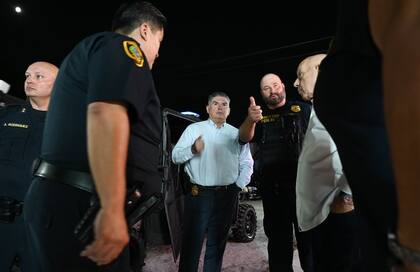 La policía local continua con la investigación del caso en su búsqueda del asesino, quien aún sigue prófugo