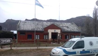 La Policía local extendió la búsqueda en El Maitén