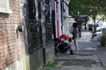 La policía se acercó al lugar e inspeccionó el mismo el lunes por la tarde, y no encontró a ningún ocupante dentro