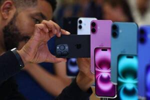 La política comercial de Trump afecta el negocio de los dispositivos electrónicos.