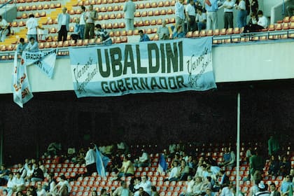 La política, siempre cerca del fútbol argentino; Italia 90 no fue una excepción.
