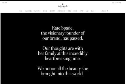 La portada de la home de los productos Kate Spade con un mensaje para los familiares de la empresaria