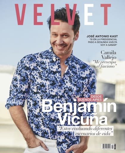 La portada de la revista Velvet de Chile tiene a Benjamín Vicuña como personaje de portada
