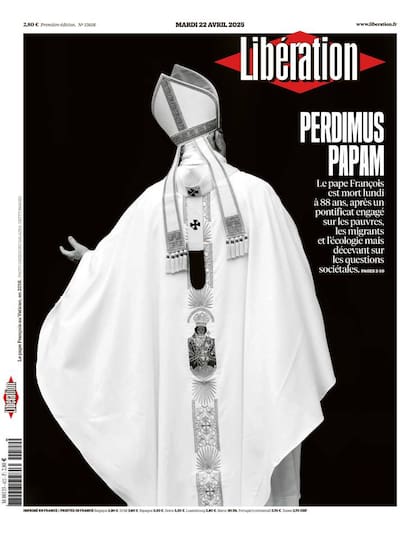 La portada de Libération sobre la muerte del papa Francisco