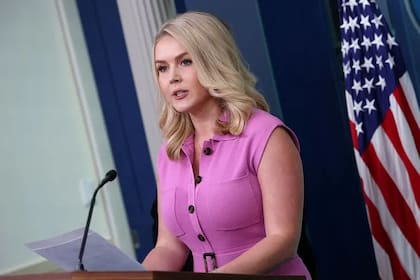 La portavoz de la Casa Blanca, Karoline Leavitt, dijo que Ábrego será deportado inmediatamente si regresa, y lo vinculó con la pandilla MS-13 y una denuncia de violencia doméstica