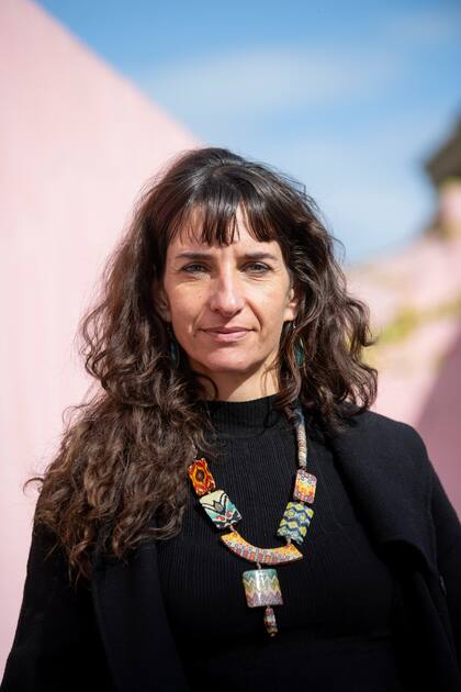 La portuguesa Joana Bértholo es una escritora, dramaturga preocupada por el mundo. Sus escritos "Ecología" y la breve narrativa "Natureza Urbana" sirve de ejemplo.