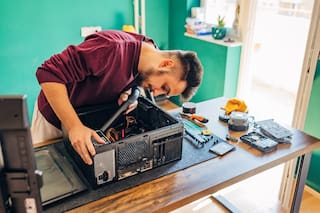 En búsqueda de alargar la vida útil de los objetos y evitar el recambio tecnológico prematuro