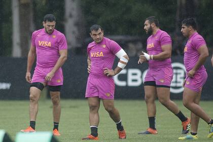 La práctica de Jaguares bajo la lluvia