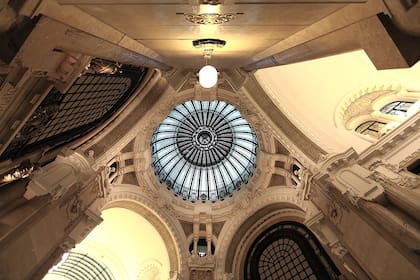 La preciosa cúpula de la Galería Güemes.