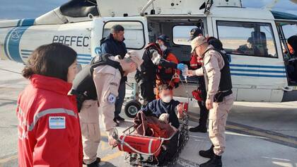 La Prefectura Naval aeroevacuó de urgencia al tripulante de un pesquero. Foto: Prensa