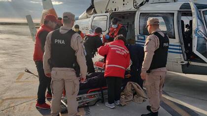 La Prefectura Naval aeroevacuó de urgencia al tripulante de un pesquero. Foto: Prensa