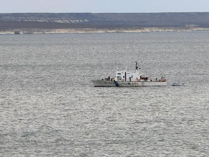 La Prefectura Naval realizó rastrillajes en la costa de Puerto Madryn.