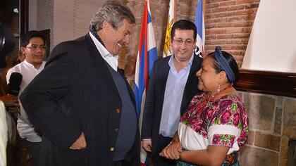 La Premio Nobel de la Paz guatemalteca, Rigoberta Menchú, fue distinguida como Huésped de Honor en Uruguay