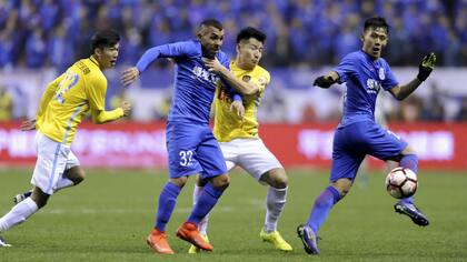 La prensa y los hinchas chinos apuntan a las diferencias del fútbol local con el sudamericano